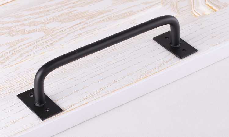 Handle 3